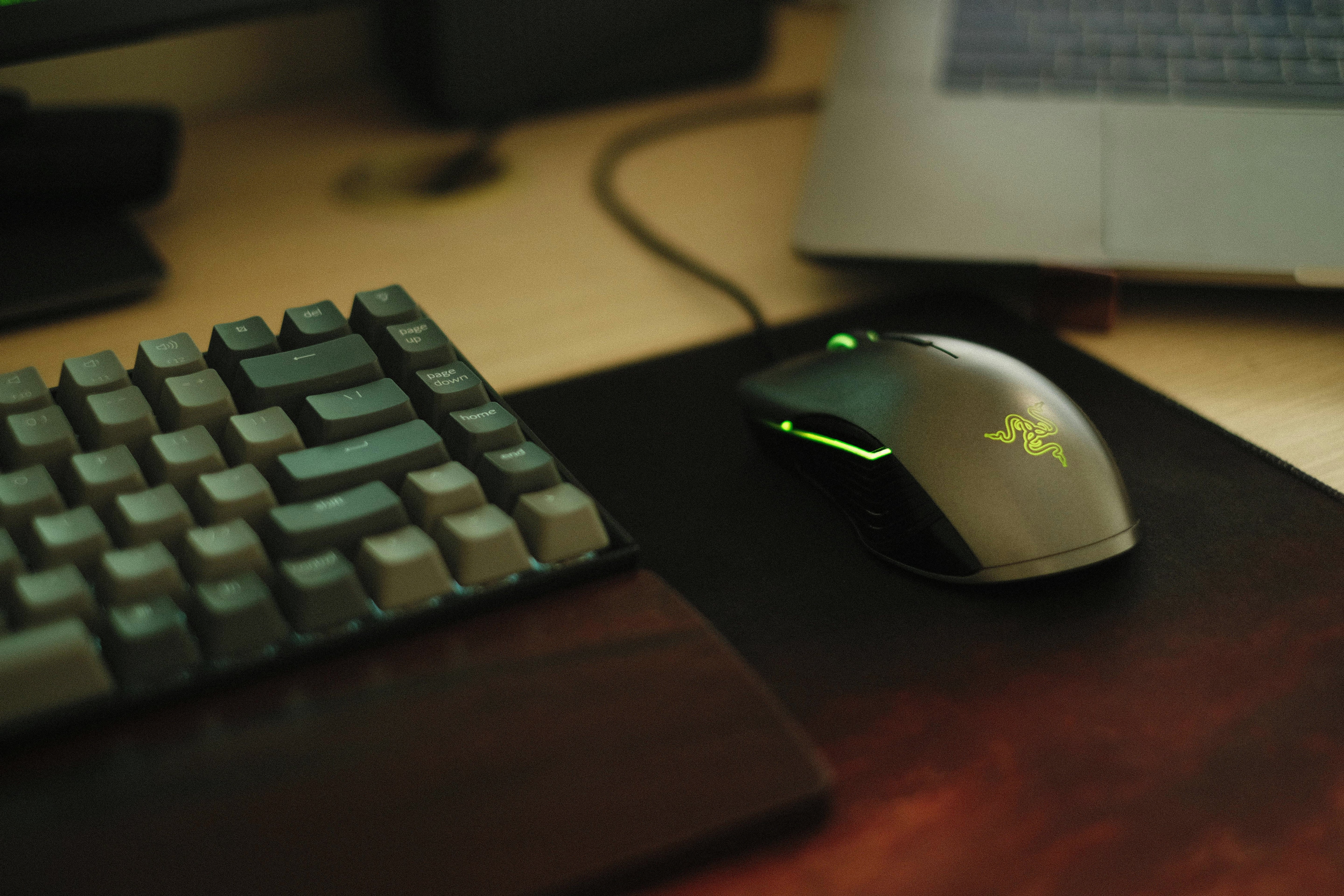 Los Mejores Periféricos Gaming en Guatemala 2026: Teclados, Mouse y Sillas