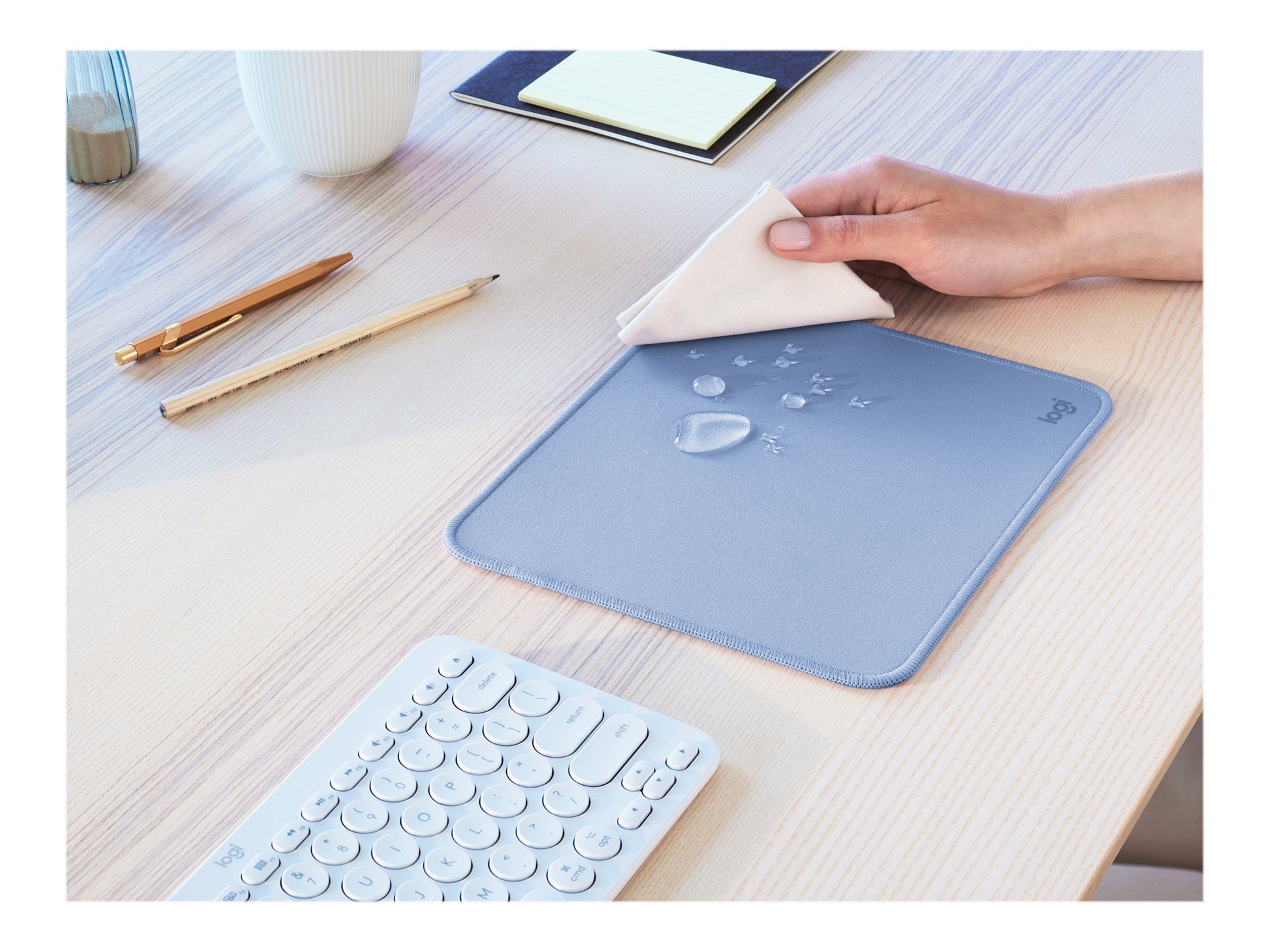Logitech Studio Series - Alfombrilla de ratón - base de goma antideslizante, fácil deslizamiento, superficie resistente a salpicaduras - gris azulado-4