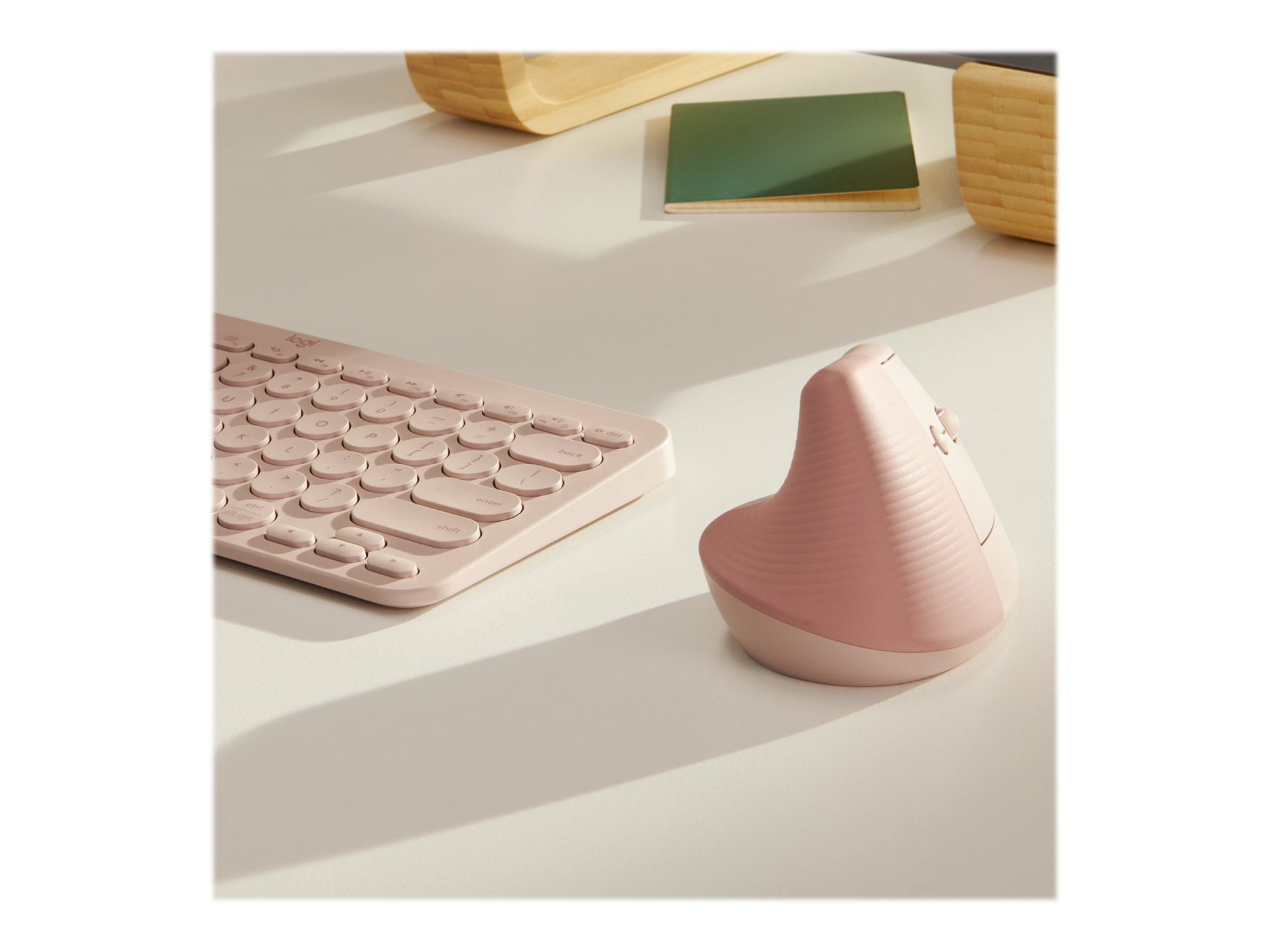 Logitech Lift Vertical Ergonomic Mouse - Ratón vertical - ergonómico - 6 botones - inalámbrico - 2.4 GHz, Bluetooth - receptor de USB Logitech Logi Bolt - rosa-11