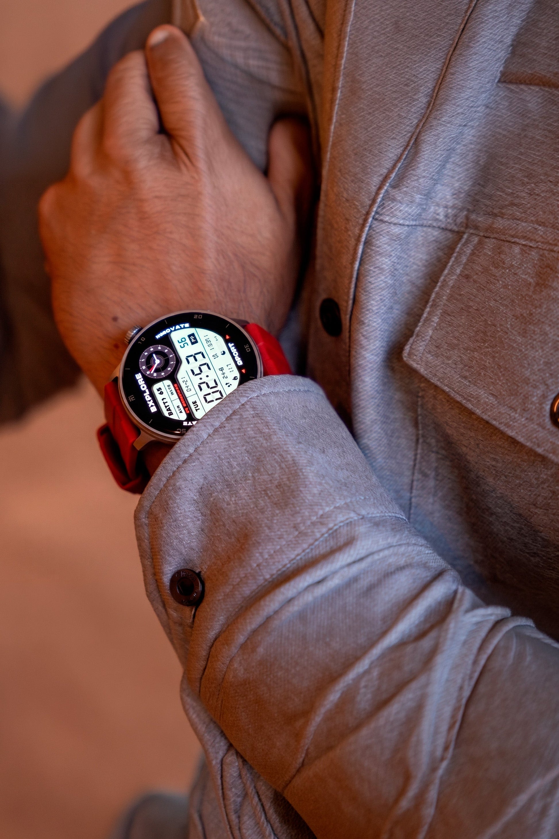 RELOJ T8 GRIS + PULSERA SILICÓN ROJO LADRILLO-21