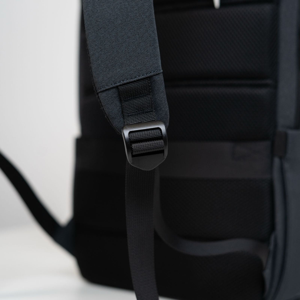 Mochila Business 11 Gris Oscuro-4