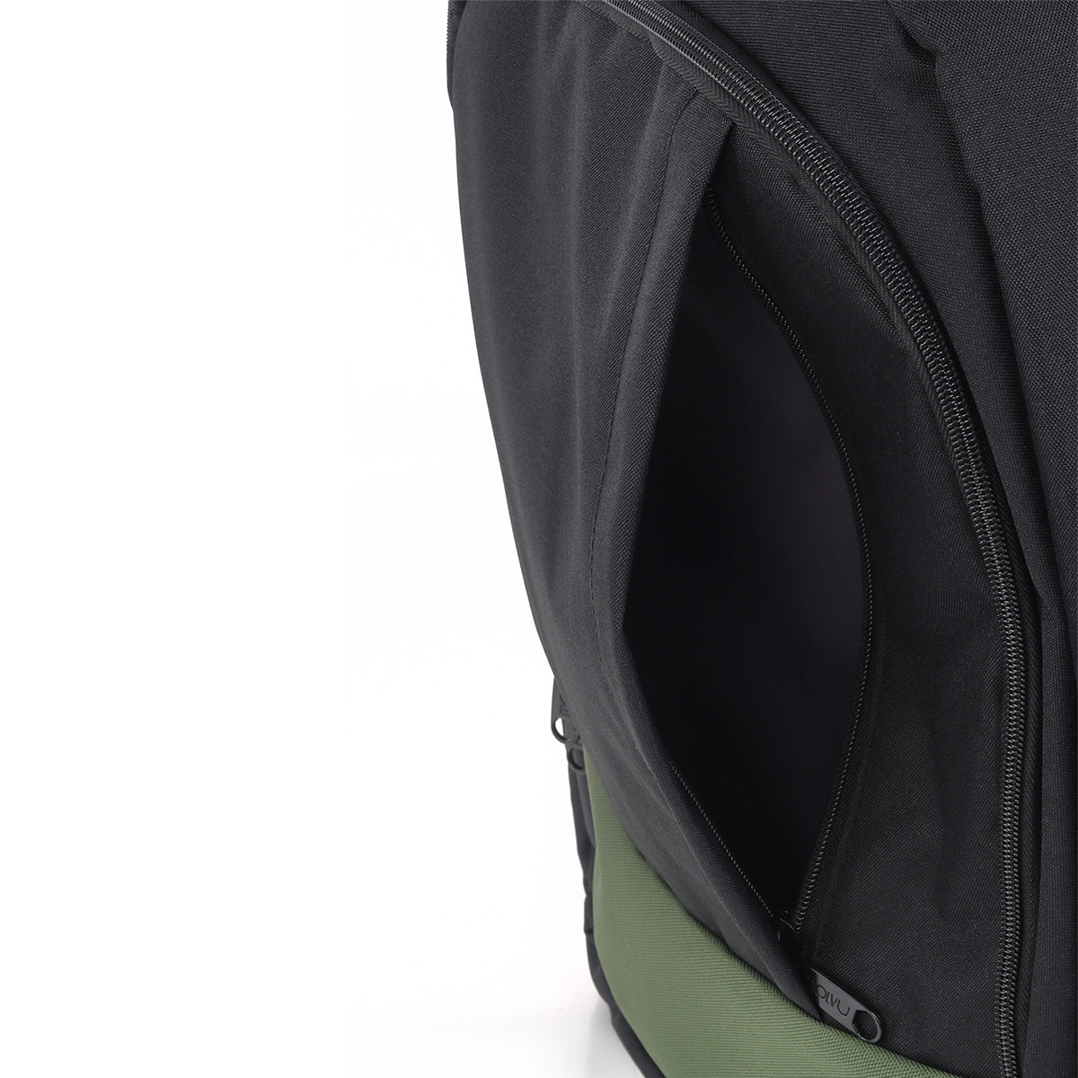 Mochila U2 Negro Verde-12